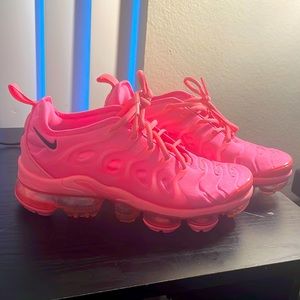 Womens Nike Vapormax Plus, Color: Bubblegum